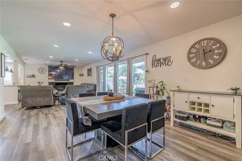 Dining - 2575 Victoria, Simi Valley, CA 93065 photo 1 of 6