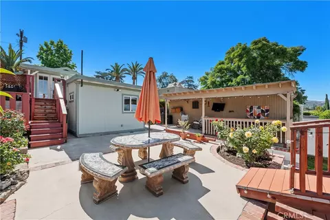Exterior - 10739 Helendale, Tujunga, CA 91042 photo 7 of 10