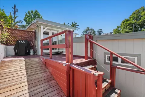 Exterior - 10739 Helendale, Tujunga, CA 91042 photo 4 of 10