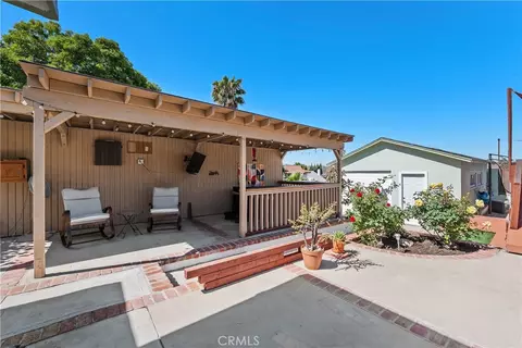 Exterior - 10739 Helendale, Tujunga, CA 91042 photo 2 of 10