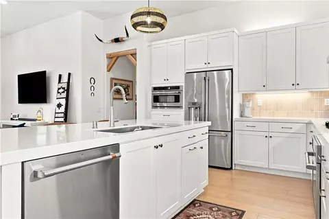 Kitchen - 27628 Exploration, Valencia, CA 91381 photo 2 of 4