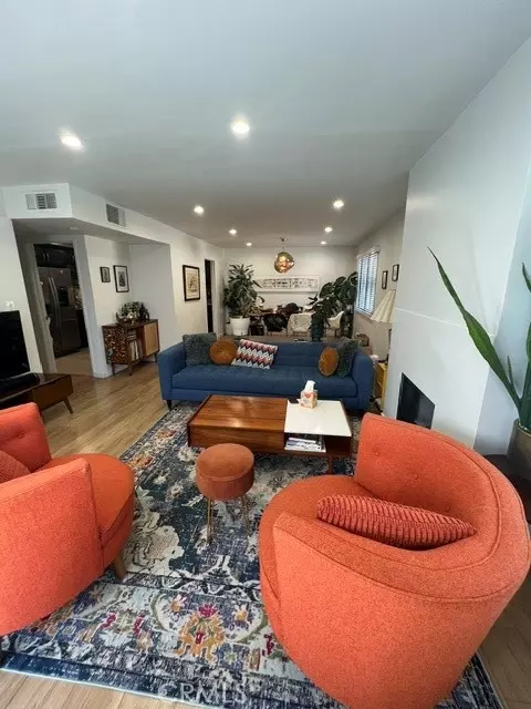 6847 Haskell Ave #1, Van Nuys, CA 91406 photo 2