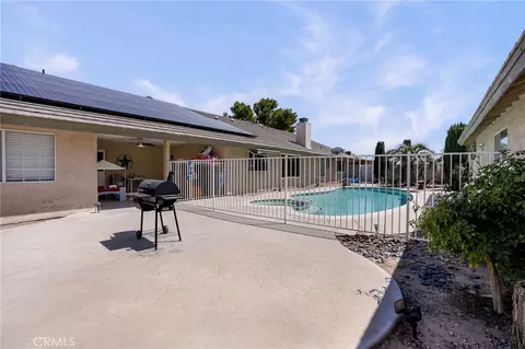 Exterior - 14664 Pamlico Rd, Apple Valley, CA 92307 photo 3 of 5