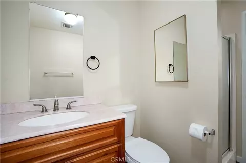 Bath - 14664 Pamlico Rd, Apple Valley, CA 92307 photo 6 of 6