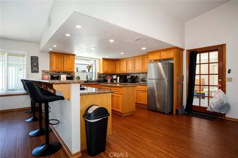 Kitchen - 14664 Pamlico Rd, Apple Valley, CA 92307 photo 2 of 4