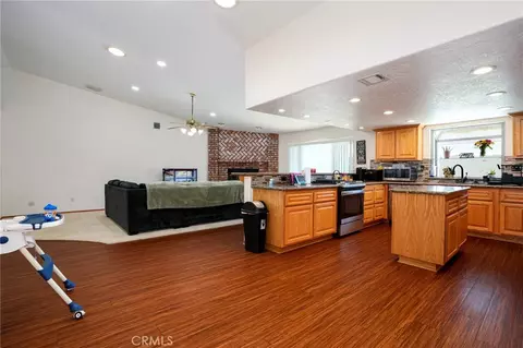 Kitchen - 14664 Pamlico Rd, Apple Valley, CA 92307 photo 1 of 4