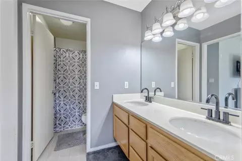 Bath - 430 River St, Fillmore, CA 93015 photo 1 of 2