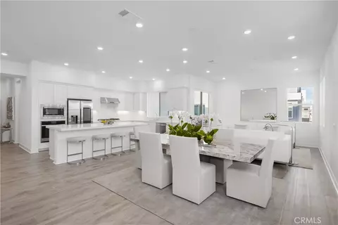 27225 Cranmore #101, Valencia, CA 91381