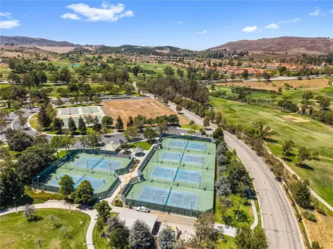 View/Area - 372 Spring Breeze Ct, Simi Valley, CA 93065 photo 14 of 16