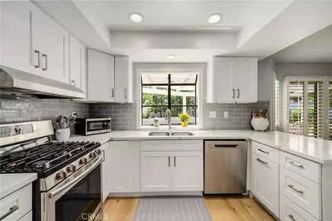 Kitchen - 372 Spring Breeze Ct, Simi Valley, CA 93065 photo 3 of 3