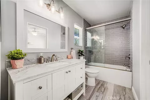 Bath - 372 Spring Breeze Ct, Simi Valley, CA 93065 photo 6 of 6