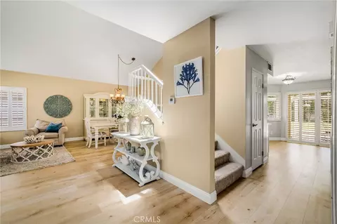 Entry Way - 372 Spring Breeze Ct, Simi Valley, CA 93065 photo 3 of 5