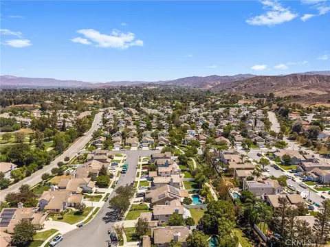 View/Area - 372 Spring Breeze Ct, Simi Valley, CA 93065 photo 9 of 16
