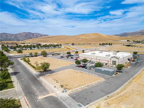 408 N Mill St, Tehachapi, CA 93561 photo 6