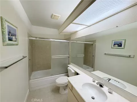 Bath - 12441 Mountain Trail St, Moorpark, CA 93021 photo 3 of 4