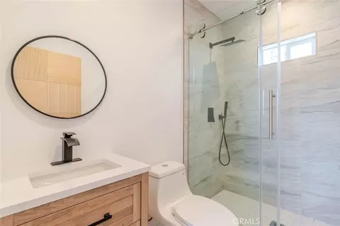 Bath - 6837 Yolanda Ave, Reseda, CA 91335 photo 4 of 11