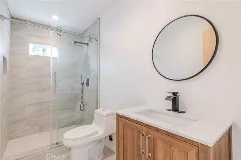 Bath - 6837 Yolanda Ave, Reseda, CA 91335 photo 6 of 11