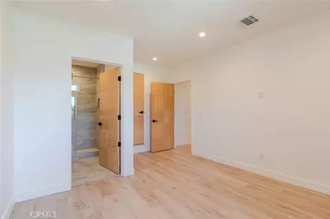 Bedroom - 6837 Yolanda Ave, Reseda, CA 91335 photo 7 of 21