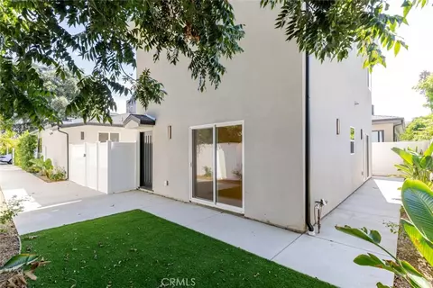Exterior - 6837 Yolanda Ave, Reseda, CA 91335 photo 2 of 10