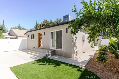 Exterior - 6837 Yolanda Ave, Reseda, CA 91335 photo 7 of 10
