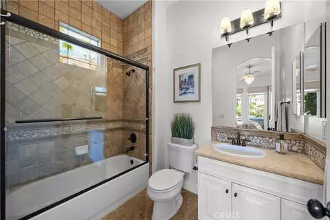 Bath - 4127 W Hemlock, Oxnard, CA 93035 photo 5 of 5