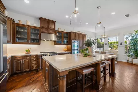 Kitchen - 4127 W Hemlock, Oxnard, CA 93035 photo 2 of 3