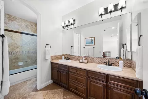 Bath - 4127 W Hemlock, Oxnard, CA 93035 photo 4 of 5