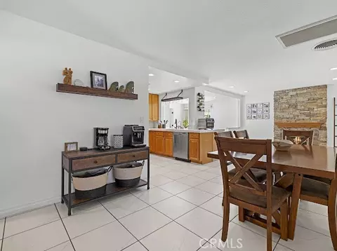 Dining - 27214 Corry, Saugus, CA 91350 photo 2 of 2