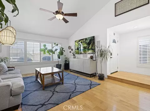 Living - 27214 Corry, Saugus, CA 91350 photo 1 of 3