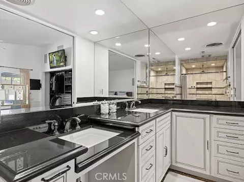 Bath - 27214 Corry, Saugus, CA 91350 photo 3 of 5