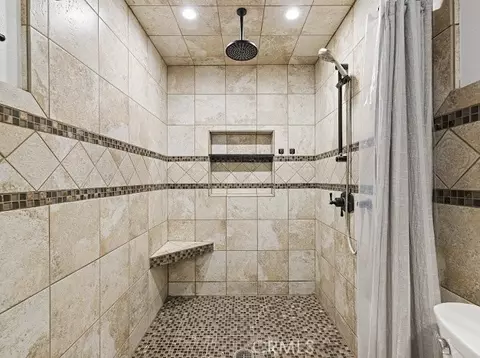 Bath - 27214 Corry, Saugus, CA 91350 photo 2 of 5