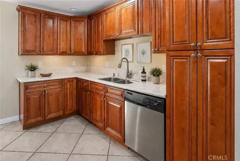 Kitchen - 6917 Tyrone Ave, Van Nuys, CA 91405 photo 2 of 4