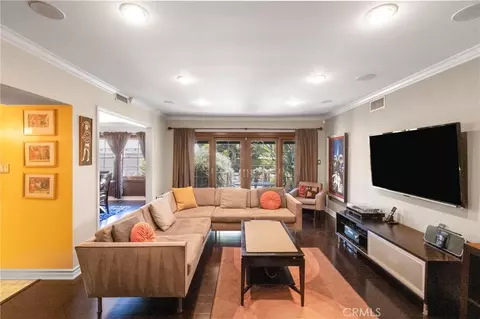 Living - 1812 W Riverside, Burbank, CA 91506 photo 2 of 3