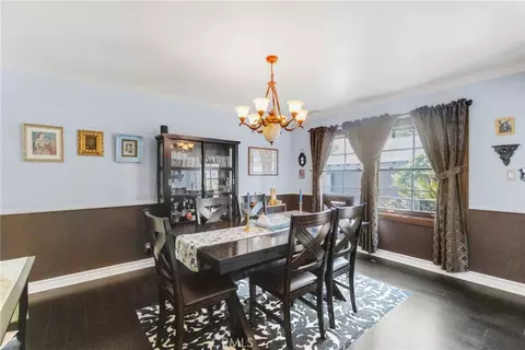 Dining - 1812 W Riverside, Burbank, CA 91506 photo 1 of 2