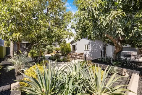 Exterior - 1812 W Riverside, Burbank, CA 91506 photo 4 of 17