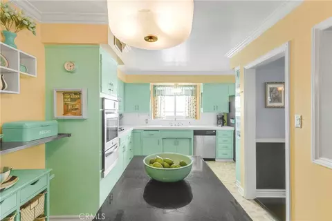 Kitchen - 1812 W Riverside, Burbank, CA 91506 photo 1 of 5
