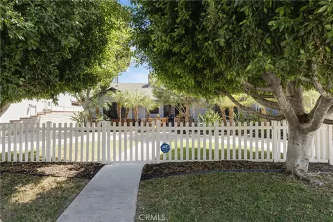 Exterior - 1812 W Riverside, Burbank, CA 91506 photo 9 of 17