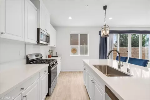 Kitchen - 11783 Everly Dr, Corona, CA 92883 photo 2 of 4