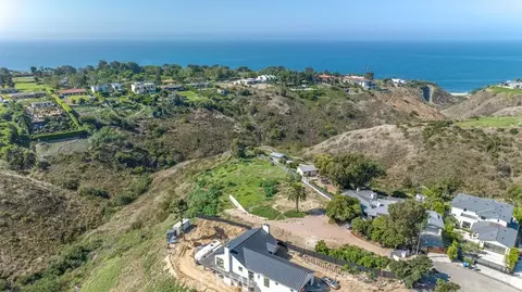 6771 Wandermere Rd, Malibu, CA 90265 photo 5