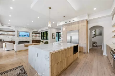 Kitchen - 13135 Chandler Blvd, Sherman Oaks, CA 91401 photo 2 of 4