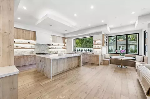 Kitchen - 13135 Chandler Blvd, Sherman Oaks, CA 91401 photo 1 of 4