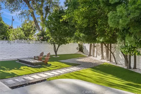 Exterior - 13135 Chandler Blvd, Sherman Oaks, CA 91401 photo 14 of 24