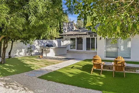Exterior - 13135 Chandler Blvd, Sherman Oaks, CA 91401 photo 20 of 24