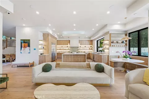 Other - 13135 Chandler Blvd, Sherman Oaks, CA 91401 photo 4 of 7