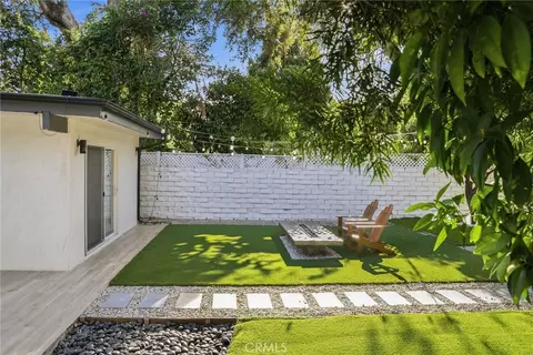 Exterior - 13135 Chandler Blvd, Sherman Oaks, CA 91401 photo 19 of 24