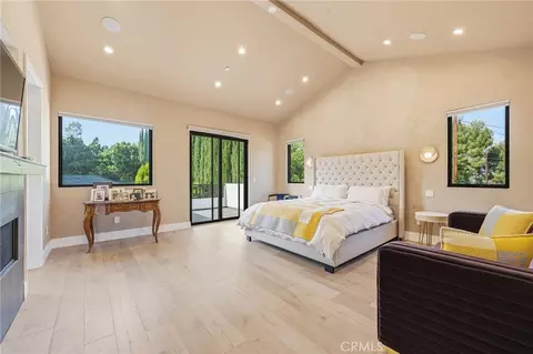 Bedroom - 13135 Chandler Blvd, Sherman Oaks, CA 91401 photo 2 of 13