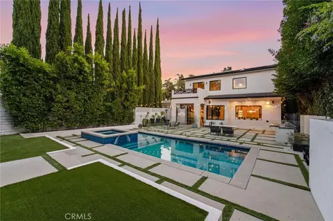 Exterior - 13135 Chandler Blvd, Sherman Oaks, CA 91401 photo 6 of 24