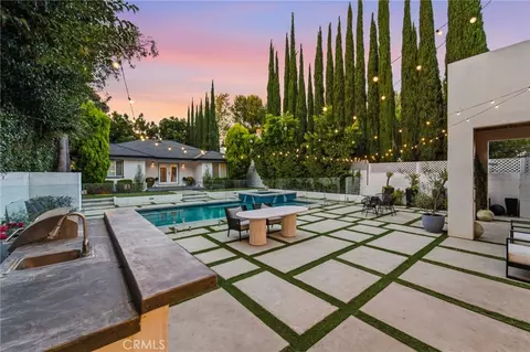 Exterior - 13135 Chandler Blvd, Sherman Oaks, CA 91401 photo 7 of 24