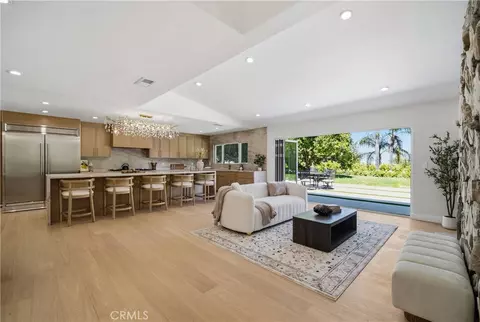 5932 Pat Ave, Woodland Hills, CA 91367