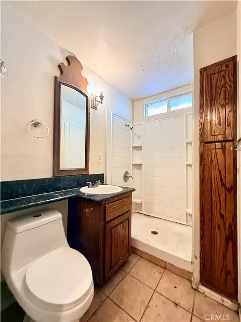 Bath - 734 Woodgate, Lancaster, CA 93534 photo 1 of 1